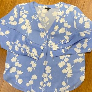 Ann Taylor Floral Baby Blue Women's Top size Medium